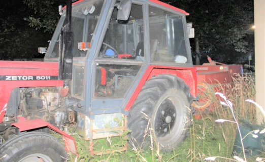 W karambolu stłuczeń doznał kierowca ciągnika rolniczego. Fot. Policja