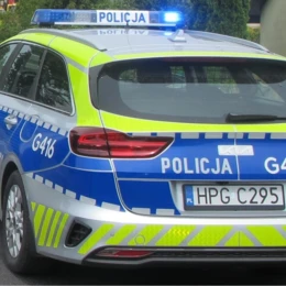 Wypadek w Bobrku. 75-latek trafił do szpitala