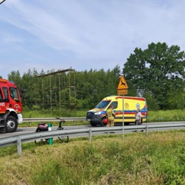 Potrącenie rowerzysty na obwodnicy Podolsza. Senior zmarł w szpitalu