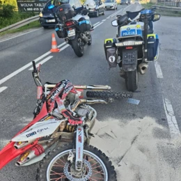 Pościg za motocyklistą. Policjanci nie wiedzieli, że ścigają nieletniego