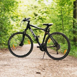 Pijany rowerzysta wjechał w pole uprawne. Jego stan jest poważny