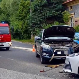 Zderzenie samochodów w Zatorze. Są poszkodowani