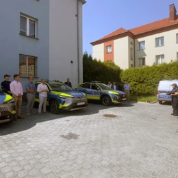 Nowe radiowozy w rękach policjantów z Oświęcimia, Brzeszcz i Kęt - FILM, FOTO