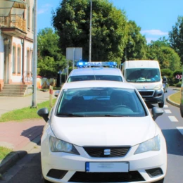 Zostawiła samochód na środku drogi i uciekła. Była po mieszance narkotyków - FOTO