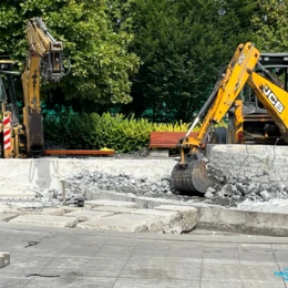 Trwa modernizacja fontanny na Placu Pokoju