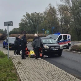 Kierowca samochodu potrącił rowerzystkę na przejeździe dla rowerów