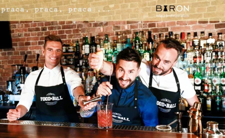 Z Menago przez Molo, do restauracji Arka Milika