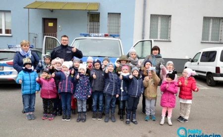 Dzieciaki ze Smolic odwiedziły policjantów - FILM, FOTO