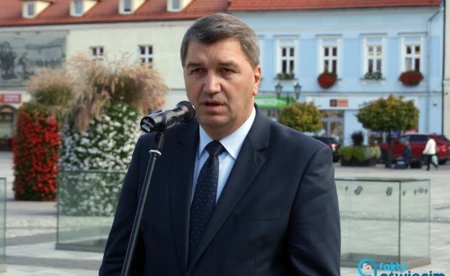 Nieoficjalnie: Janusz Chwierut wygrywa w Oświęcimiu