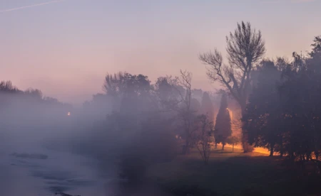 Po mglistej nocy chłodny dzień