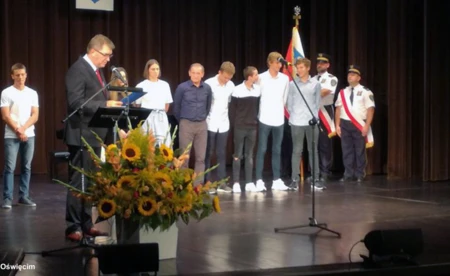 Pływacy z powiatowej Dwójki nagrodzeni Medalem Miasta Oświęcim