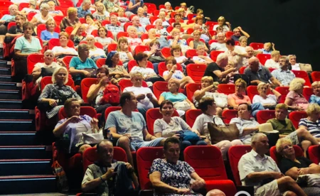 Sala kinowa pękała w szwach - FILM, FOTO