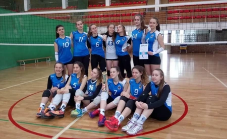 Siatkarki z Dwójki najlepsze w rejonie
