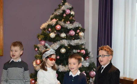 Anielska choinka w wykonaniu przedszkolaków - FOTO