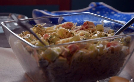 Sałatka z makaronu ryżowego