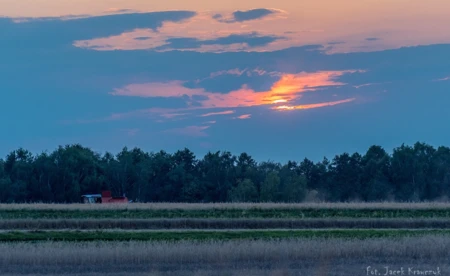 Burzowe chmury zawisną nad powiatem - FILM