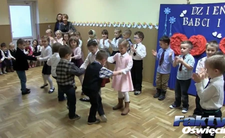Przedszkolaki z Zaborza dla babć i dziadków