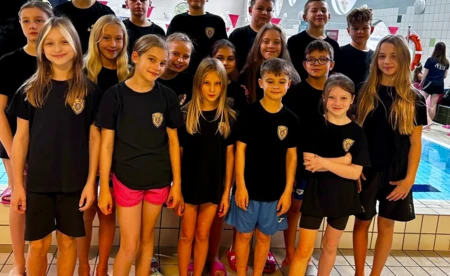 Ósemka pływa na medal - FOTO