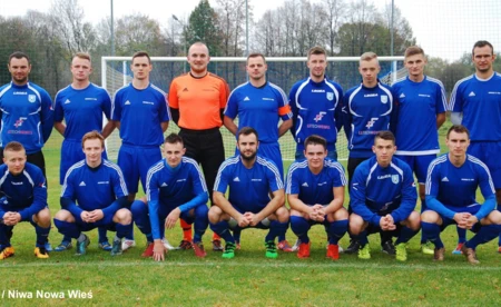 PIŁKA NOŻNA. High Way gromi