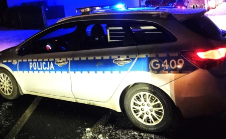 Sąsiadka usłyszała wołanie o pomoc. Siłowe wejście do mieszkania