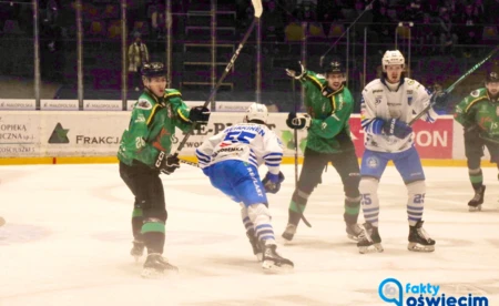 Hokejowy weekend na pół gwizdka