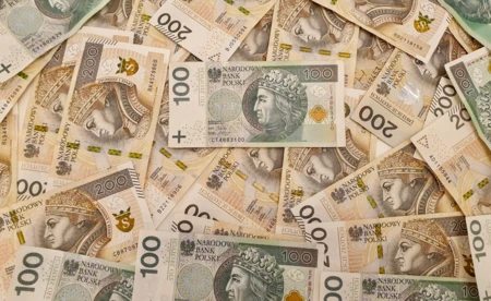2 mln 859 tys. 289 zł - tyle samorządy wydały na nagrody dla pracowników