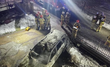 Ogień w garażu. Dwie osoby w szpitalu - FOTO