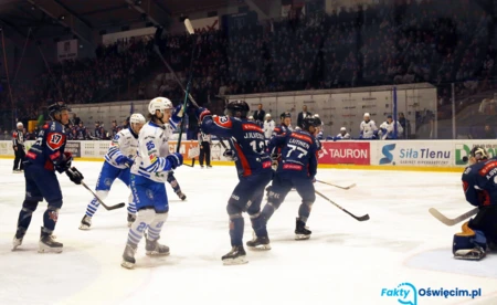 Na zero z tyłu i Unia bliżej półfinału