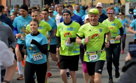 Ponad pół tysiąca osób pobiegło w Brzeszczach - FOTO