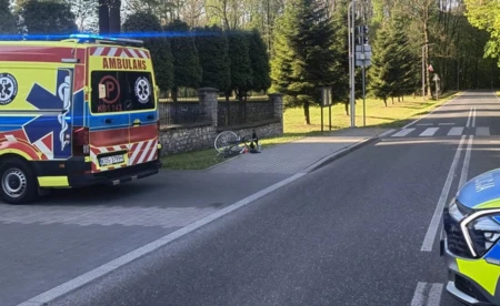 Wyjechał z podporządkowanej i potrącił rowerzystę