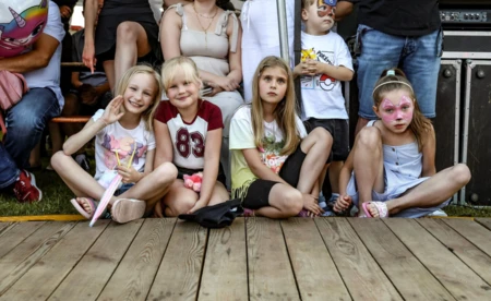 Rodzinna gra, książki i alpaki przy Pałacu Bobrowskich