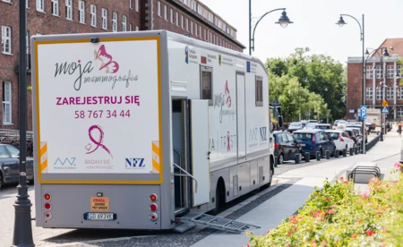 Od raka nie ma urlopu. Zbadaj piersi