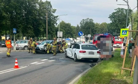 Zderzenie dwóch aut w Brzeszczach. Są utrudnienia