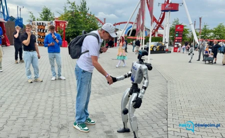 Podczas 12. urodzin Energylandii rozmawialiśmy z robotem - FILM, FOTO