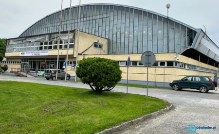 Przedłużają się formalności przetargowe dotyczące lodowiska