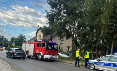 Samochód wypadł z drogi. Utrudnienia w Brzeszczach