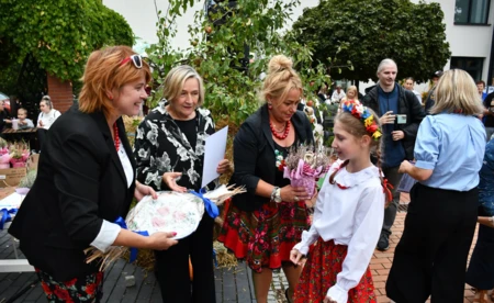 Folklor, rękodzieło i muzyka na placu w Chełmku - FOTO
