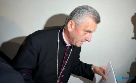 Zazdrość nie jest cnotą, jest grzechem. Czy ktoś księżom donosicielom to powiedział?
