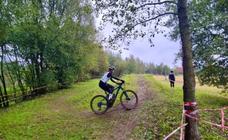Iza, Karol i Michał w kolarskich finałach małopolskiej licealiady - FOTO