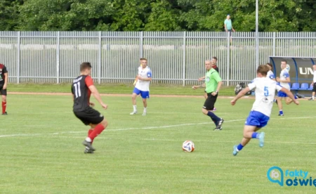 Piłkarze Unii obierają kurs na Rajsko - FOTO