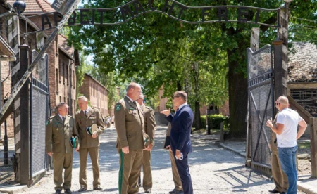 Strażnicy graniczni poznają historię KL Auschwitz