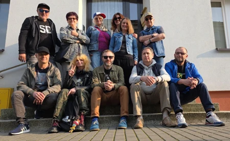 „Nietolerancja”. Stare Dziady komentują rzeczywistość - FILM