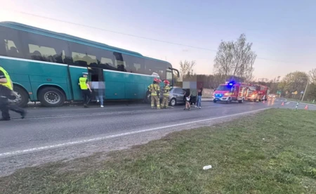 Zdarzenie w Bobrku. Droga jest zablokowana