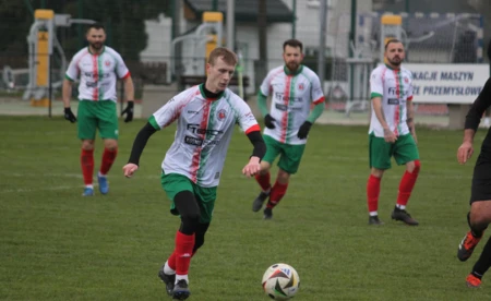 Ucieczka duetu w rozgrywkach okręgówki