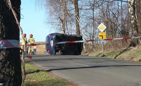 Zderzyły się dwa samochody. Trzyletnie dziecko wśród poszkodowanych - FOTO