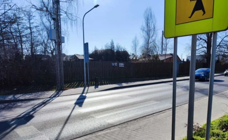 Blisko 90-letni senior potrącił samochodem kobietę