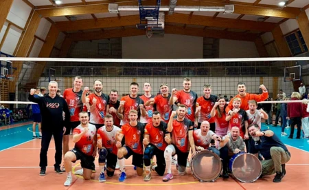 Derby pod siatką. Do Kęt przyjeżdża wicelider