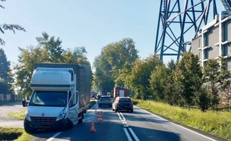 Kompletnie pijany kierowca uderzył w samochód - FOTO. AKTUALIZACJA
