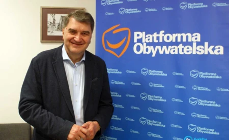 Janusz Chwierut wygrywa wybory w pierwszej turze
