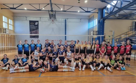 Młodziczki Setbola bez straty seta 